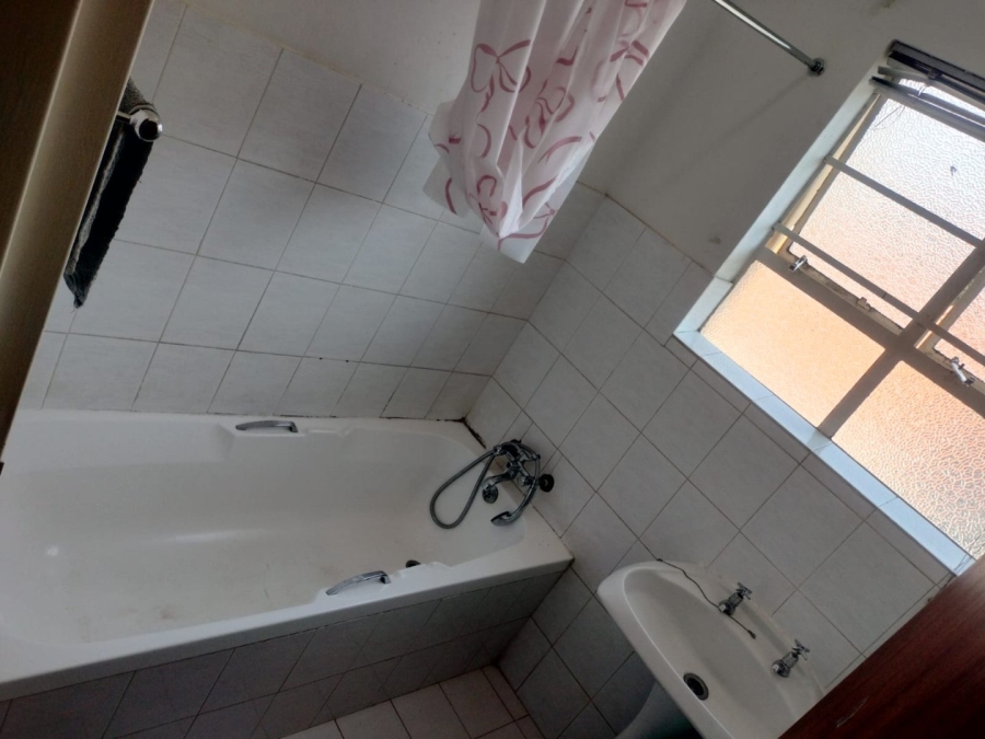 3 Bedroom Property for Sale in Bloemfontein Free State